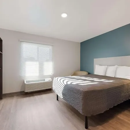 Woodspring Suites Phoenix-Deer Valley Exterior photo