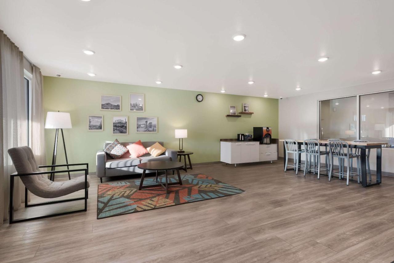 Woodspring Phoenix-deer Valley Hotel Phoenix